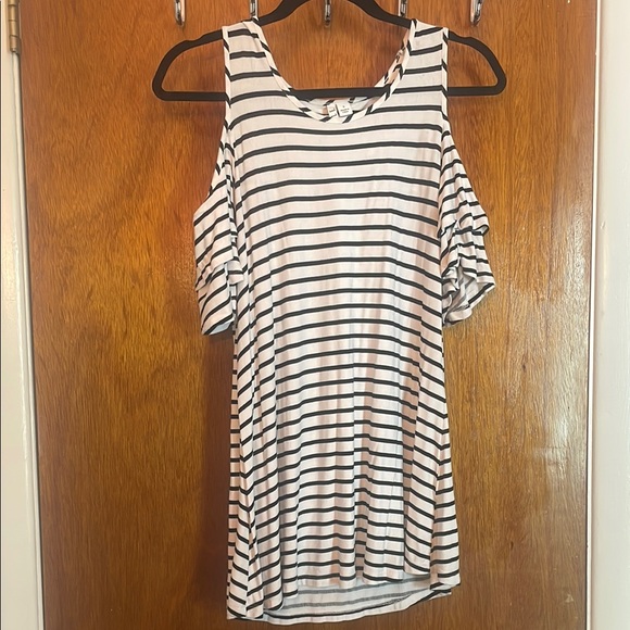 Elle Tops - Elle Relaxed White and Blue Cut Out Blouse